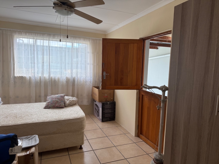 5 Bedroom Property for Sale in Ladismith Western Cape